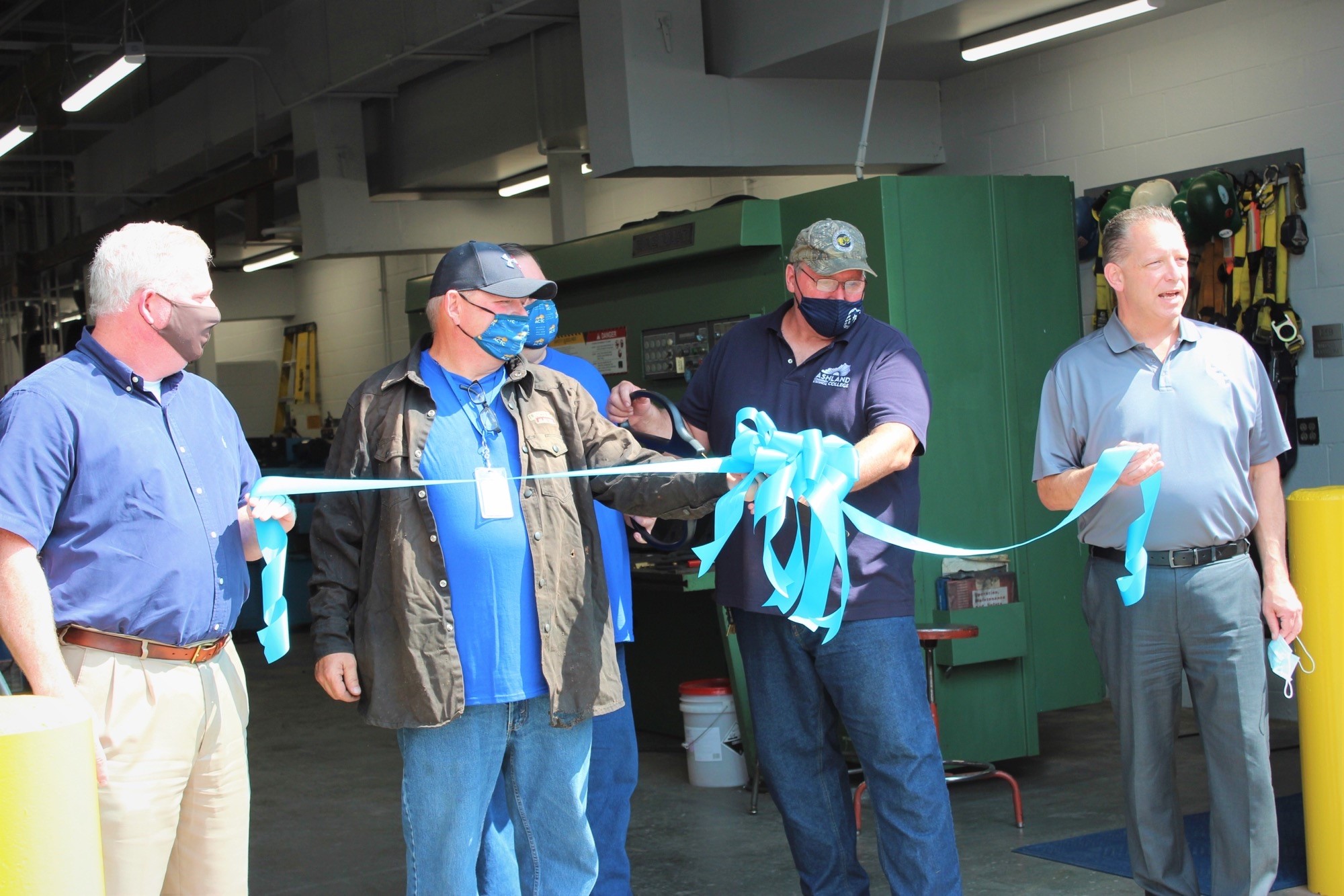 082021-welding-ribbon-cutting