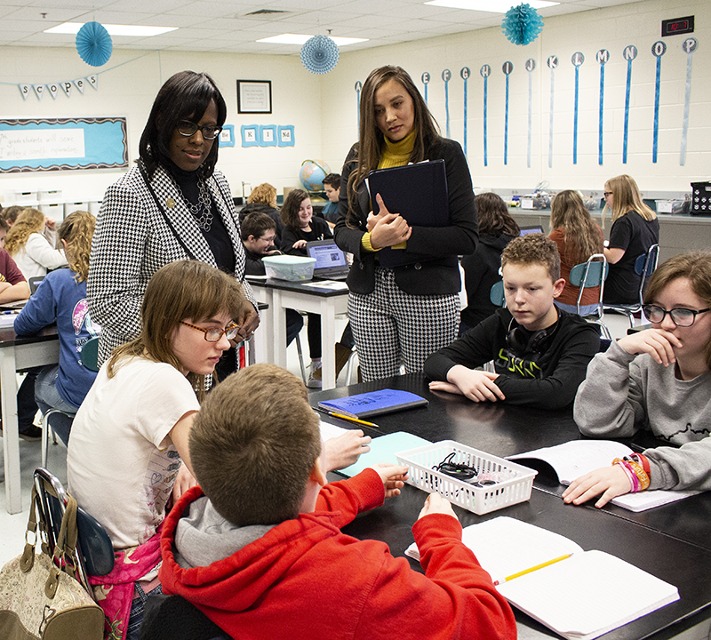 Lt. Gov. visits students